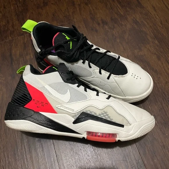 Jordan | Shoes | Nike Air Jordan Zoom 92 Sail Size 1 | Poshmark display picture 3
